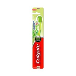 Зубная щетка Colgate с натуральным экстрактом сосны мягкая