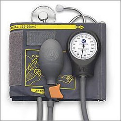 Тонометр механический Little Doctor на плечо классический со стетоскопом LD Prof-Plus и манжетой 25-36 см с кольцом LD-61