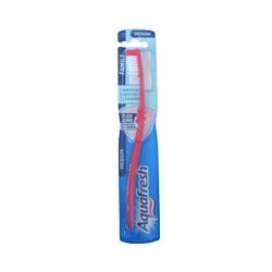 Зубная щетка Aquafresh фэмили средней жесткости